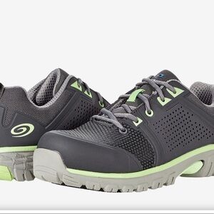 Nautilus Safety Footwear Size 8.5 brand new